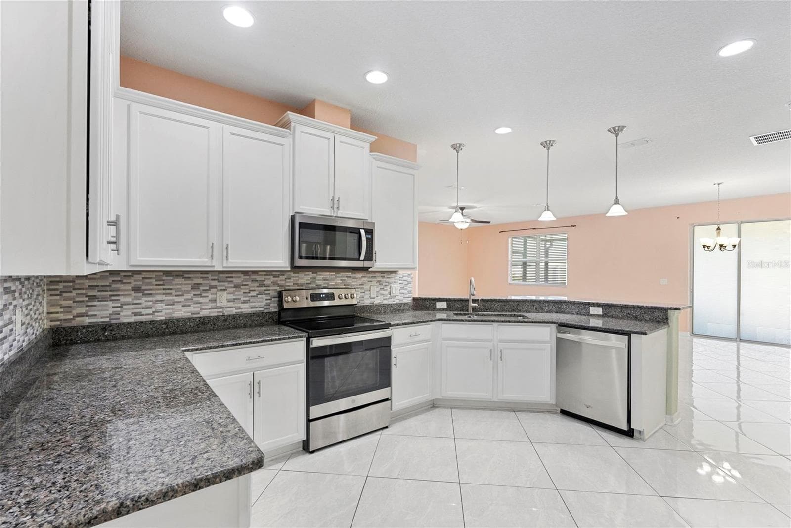 Single Family Residence at 11114 HARTFORD FERN DR, RIVERVIEW, photo 10 of 37
