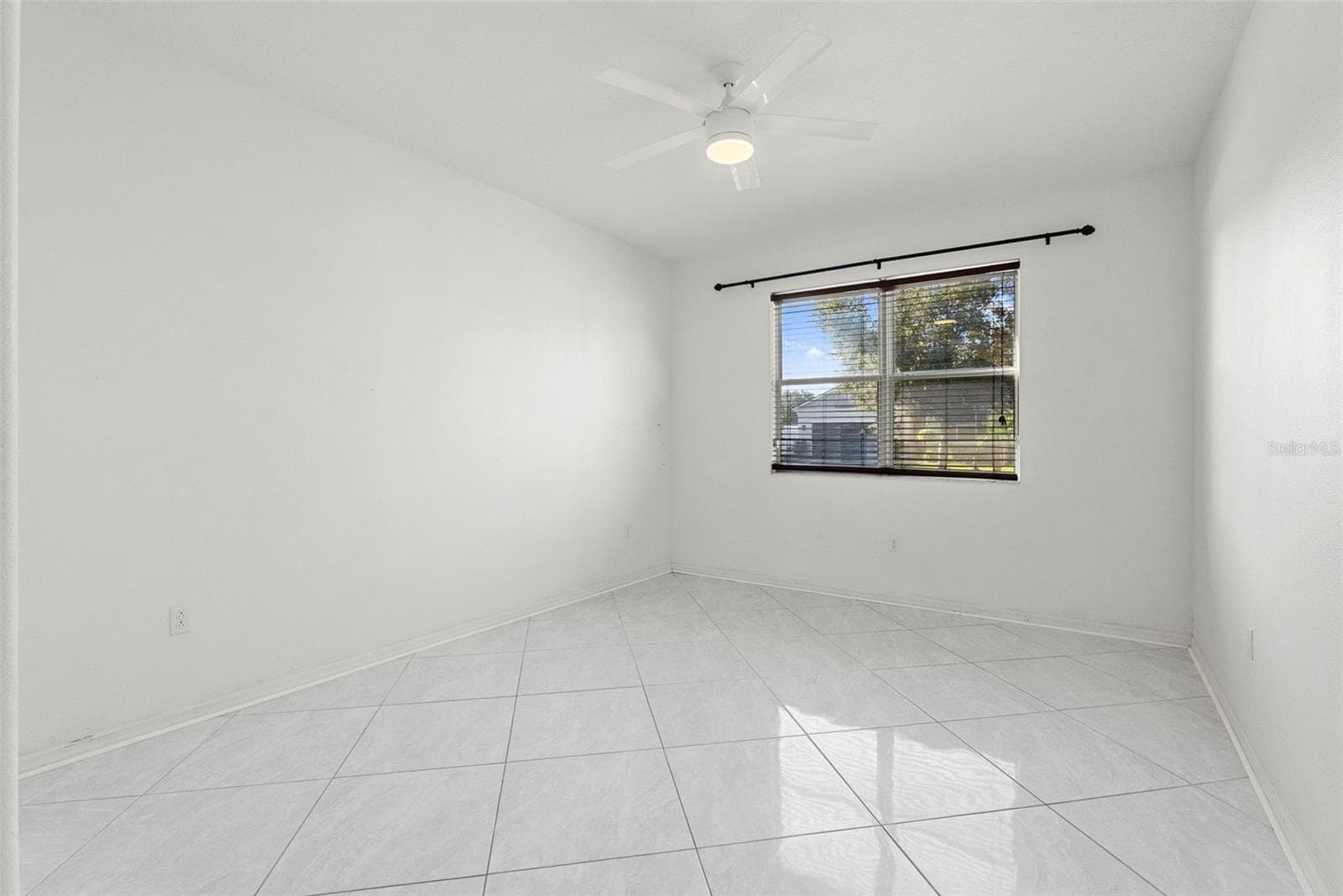 Single Family Residence at 11114 HARTFORD FERN DR, RIVERVIEW, photo 23 of 37