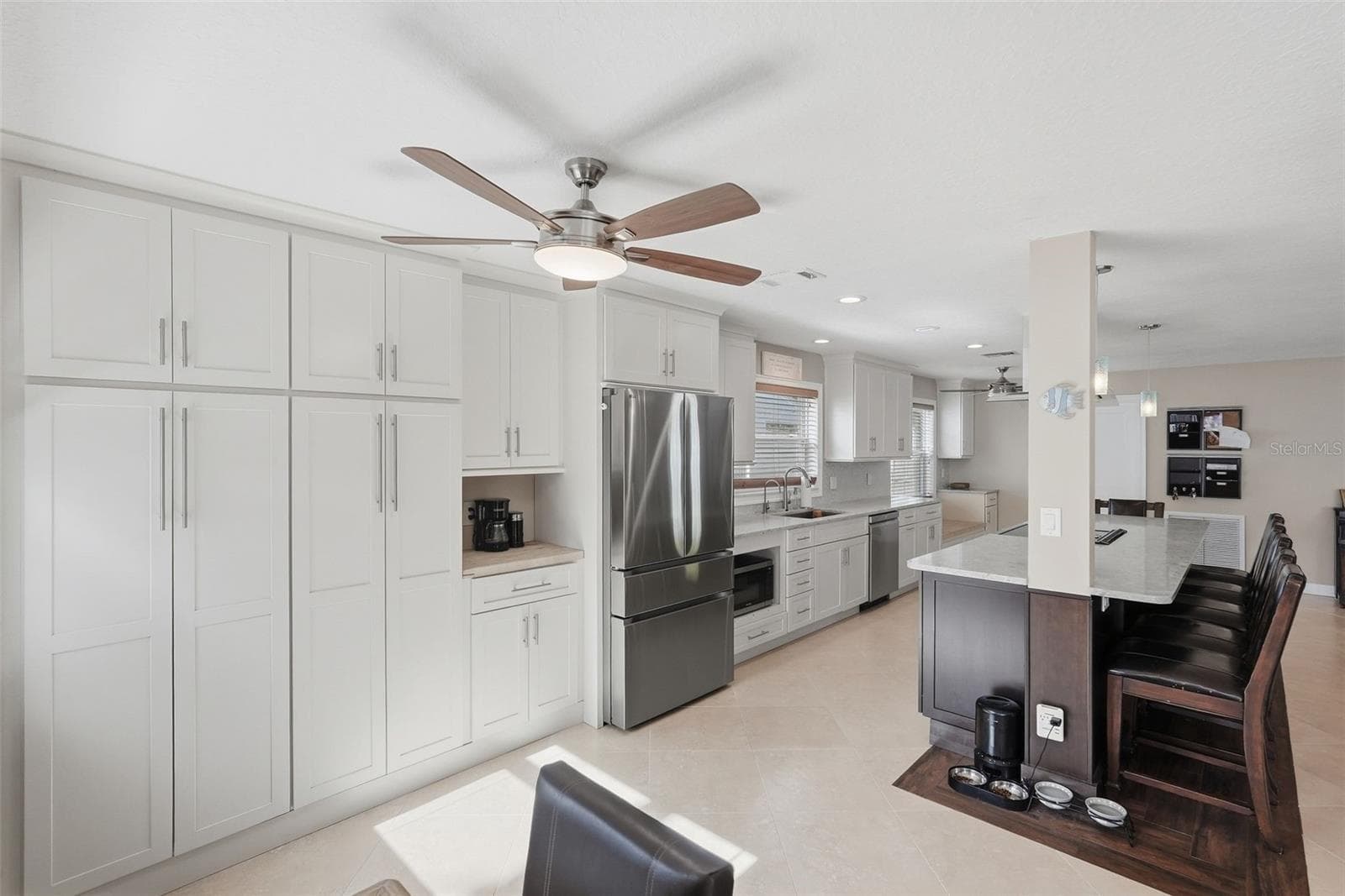 Single Family Residence at 5860 BAYSHORE DR, SEMINOLE, photo 10 of 26