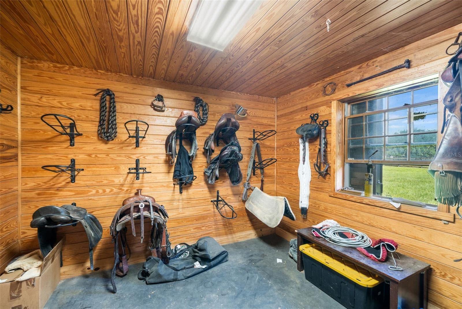 Tack Room - 4615 NW 110TH AVE, OCALA
