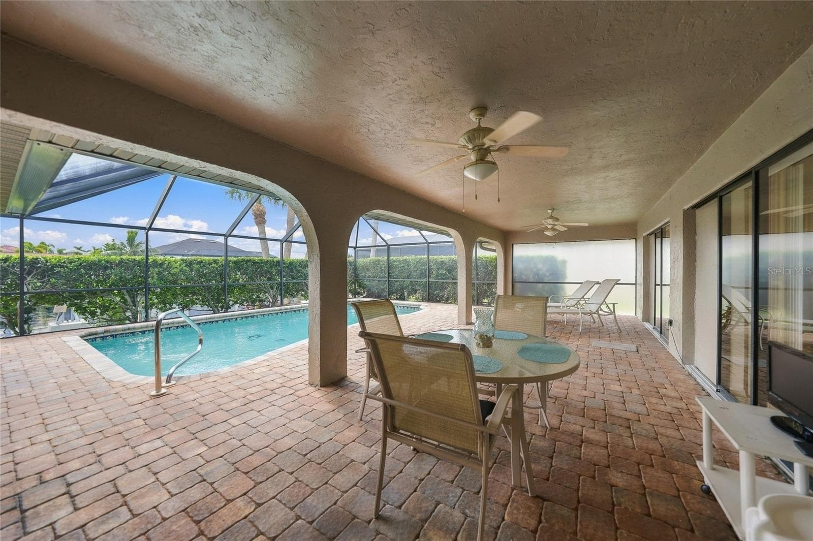 Lanai - 5242 FORBES TER, PORT CHARLOTTE