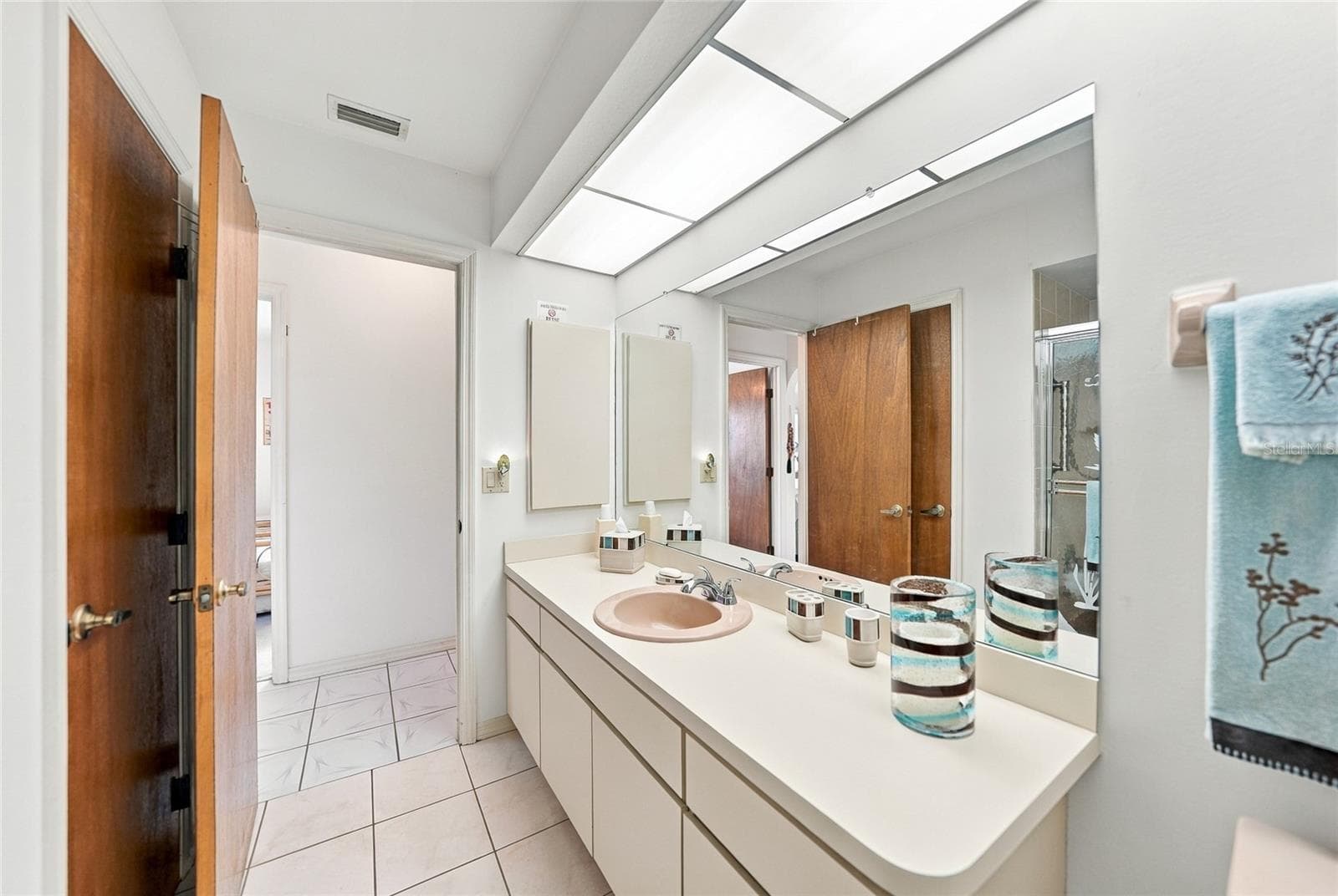 Guest Bath - 5242 FORBES TER, PORT CHARLOTTE