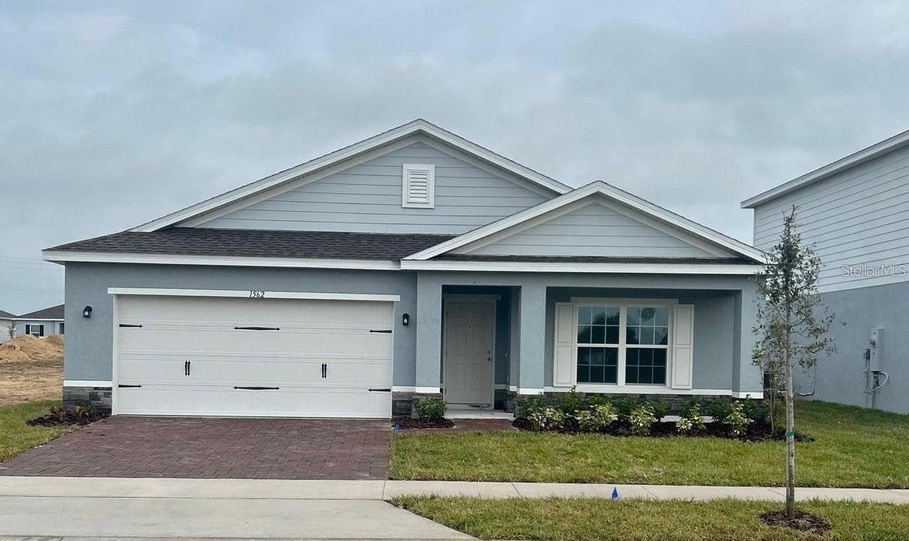 1562 LANDON LN