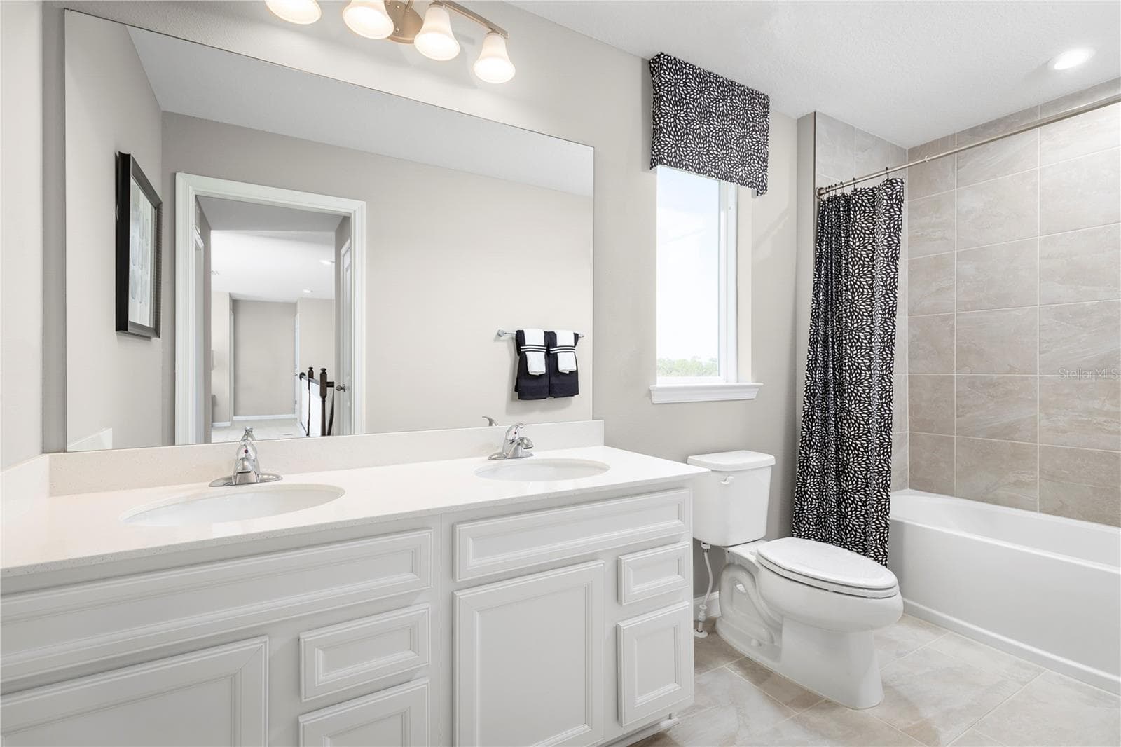 Single Family Residence at 11098 NELLIE CROSSING CIR, CLERMONT, photo 15 of 20