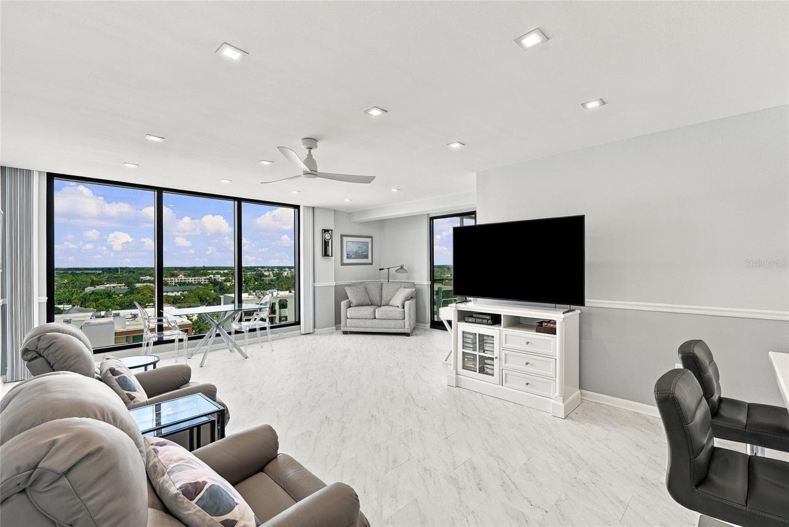Living area - 707 S GULFSTREAM AVE #1006, SARASOTA