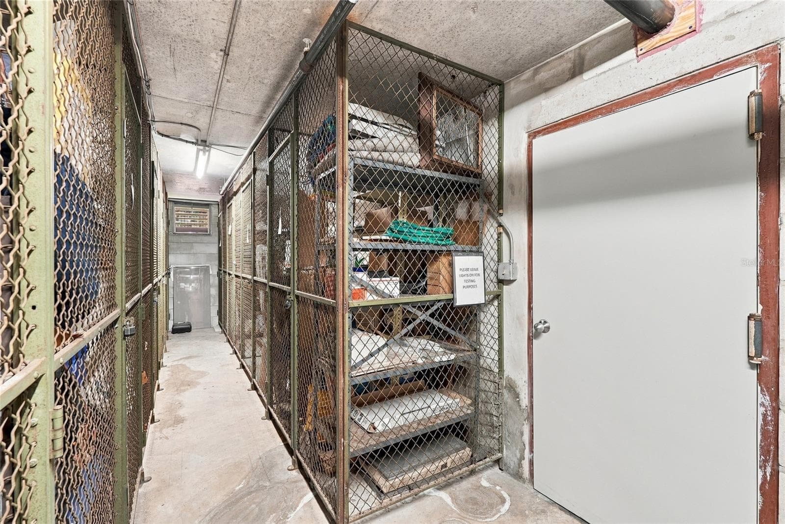 Storage room - 707 S GULFSTREAM AVE #1006, SARASOTA