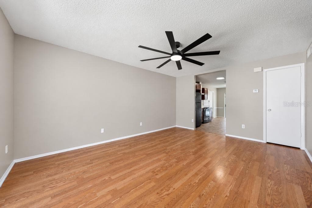 Single Family Residence at 5319 FOX BRIAR TRL, ORLANDO, photo 4 of 33