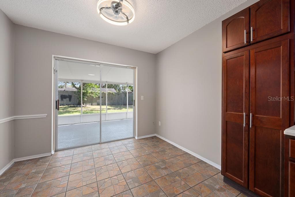 Single Family Residence at 5319 FOX BRIAR TRL, ORLANDO, photo 9 of 33