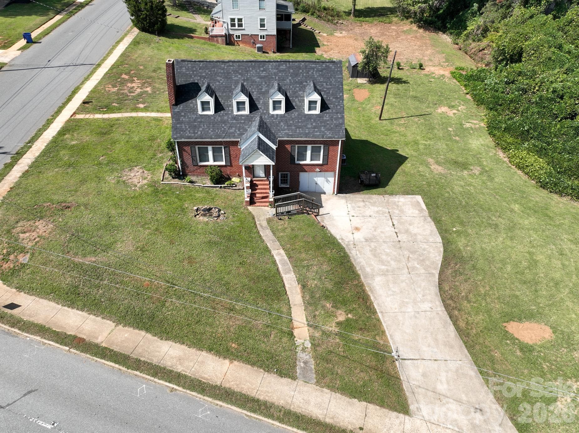 Single Family Residence at 201 Cleveland Avenue, Kings Mountain, photo 3 of 21
