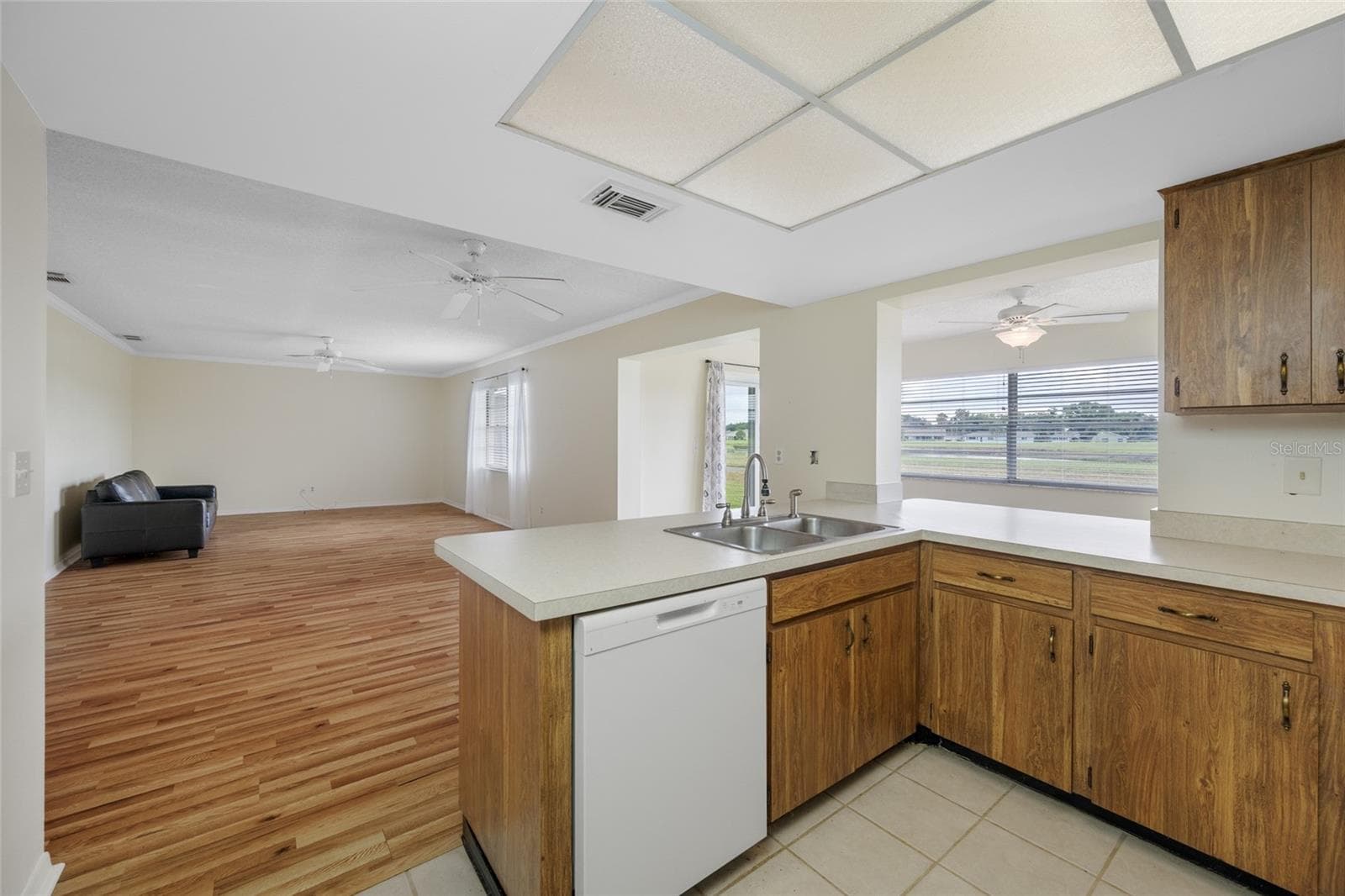 Condominium at 2020 HULLHOUSE DR, SUN CITY CENTER, photo 10 of 40