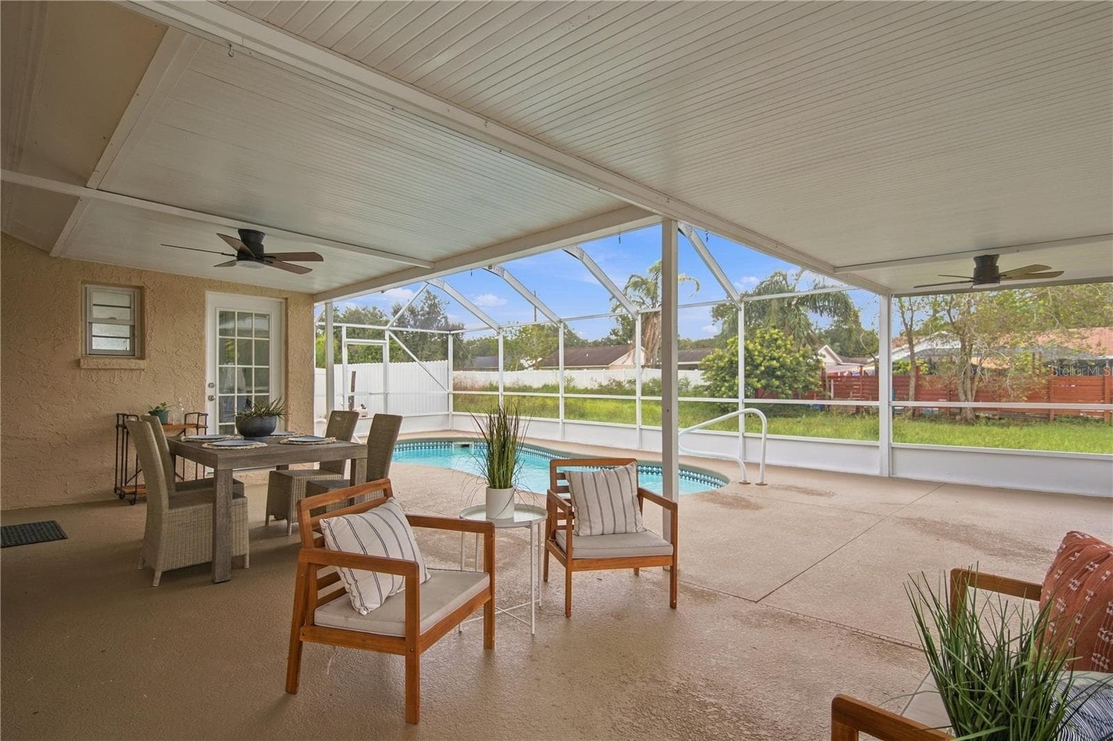 Single Family Residence at 16115 PEBBLEBROOK DR, TAMPA, photo 34 of 48