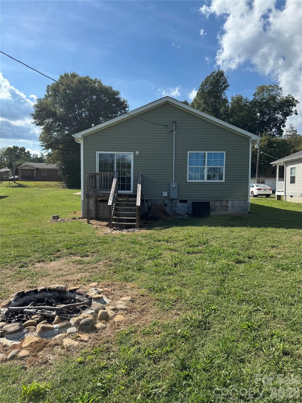 open yard with fire pit - 323 Martin Street, Shelby
