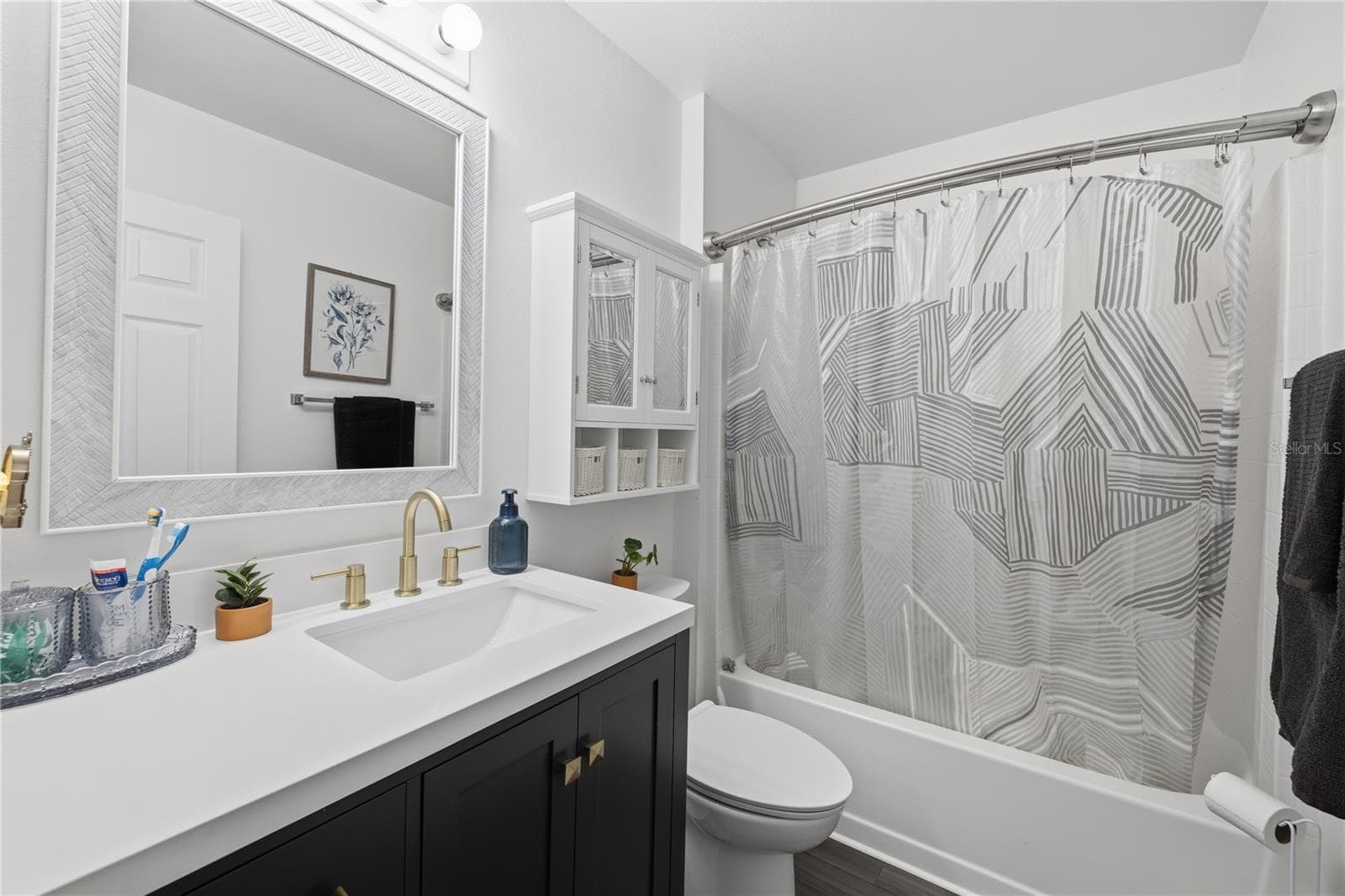 Guest Bathroom - 3640 STONEFIELD DR, ORLANDO