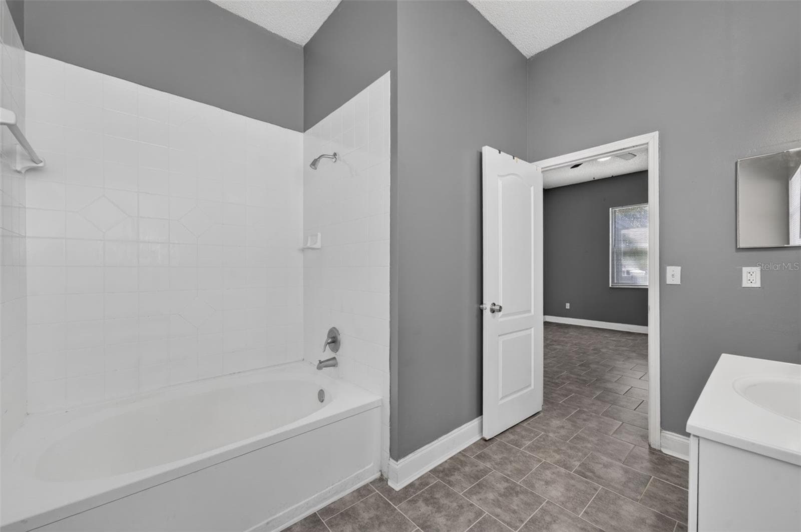 Single Family Residence at 12834 WOODBURY GLEN DR, ORLANDO, photo 13 of 30