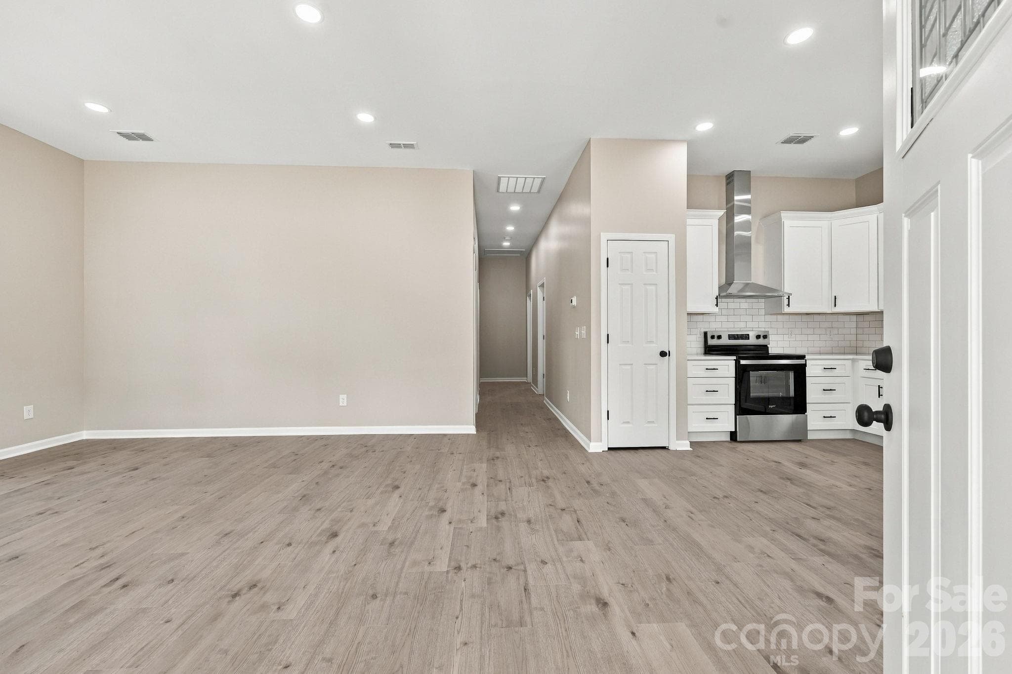 Main Living Space - 1211 Glenwood Avenue, Salisbury