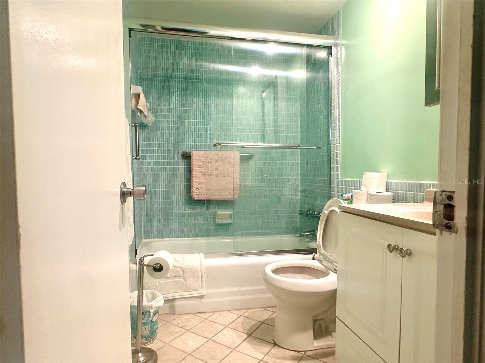 Condominium at 2800 N ATLANTIC AVE #811, DAYTONA BEACH, photo 17 of 18