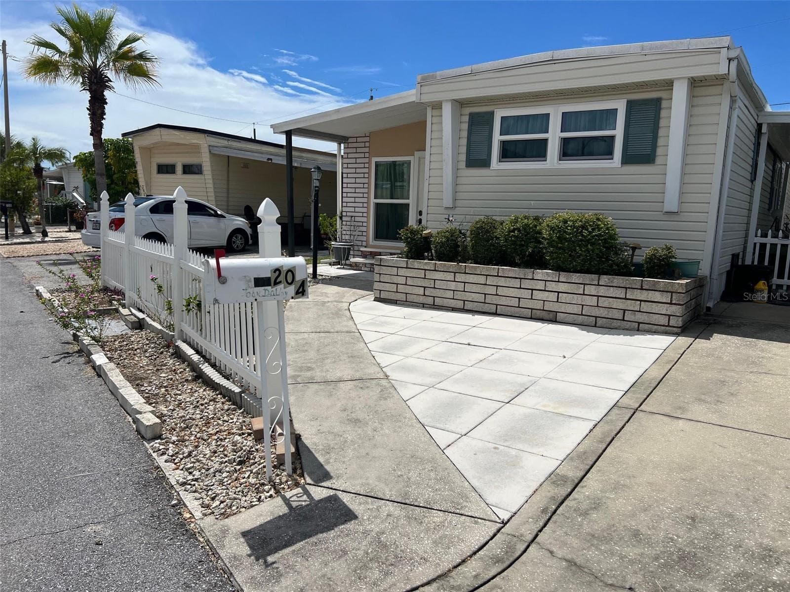 6580 SEMINOLE BLVD #204