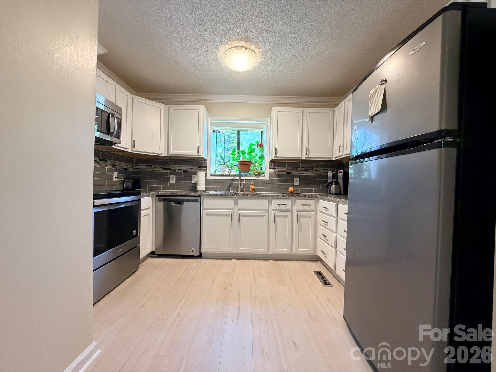 Condominium at 26 11th Avenue NE, Hickory, photo 37 of 46