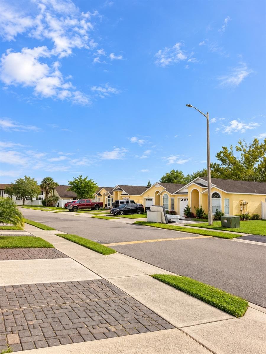 Condominium at 179 DAHLIA VILLAGE CIR #63, ORLANDO, photo 31 of 32