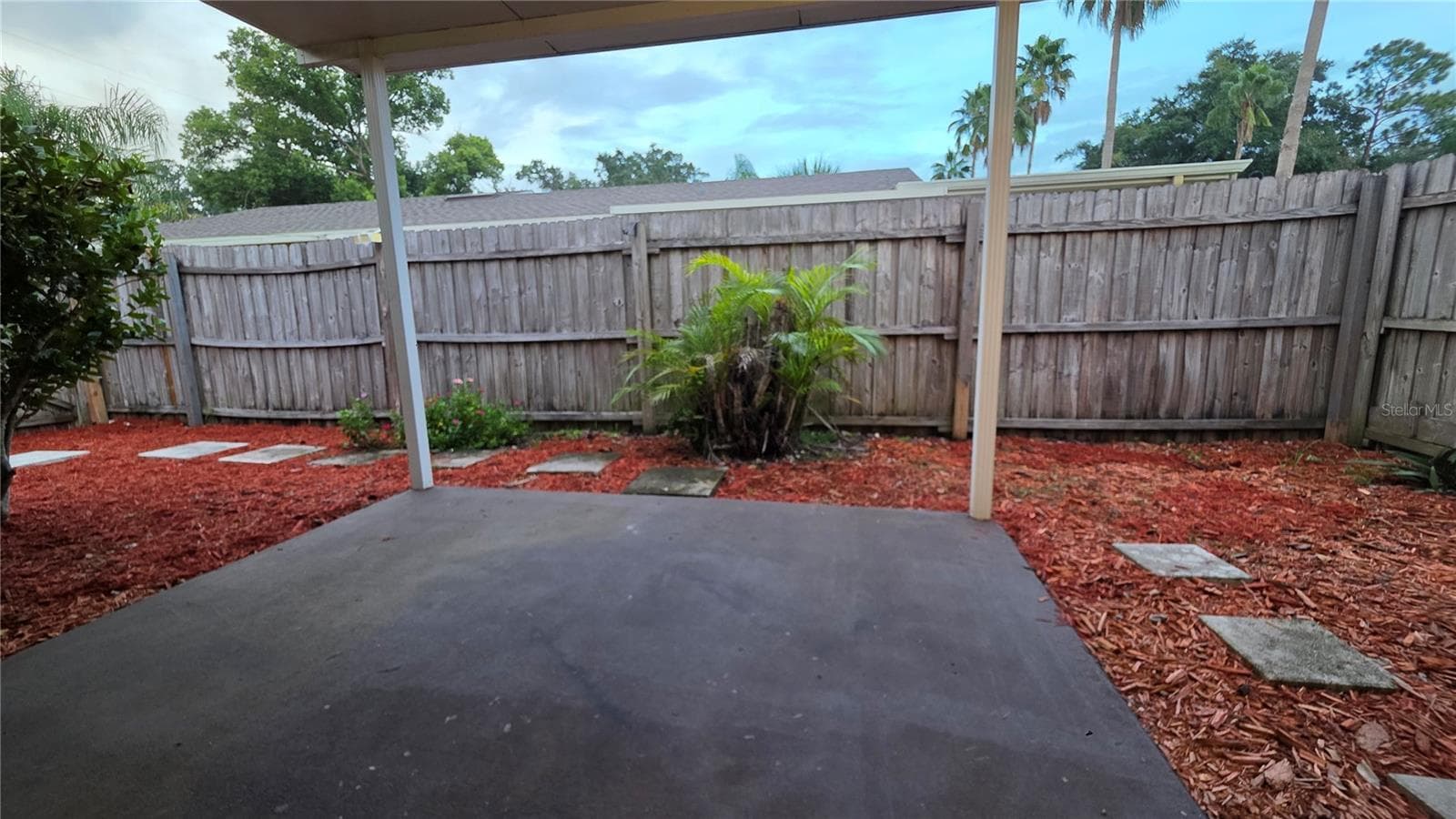 Covered Porch - 3118 S BUMBY AVE AVE #B5, ORLANDO