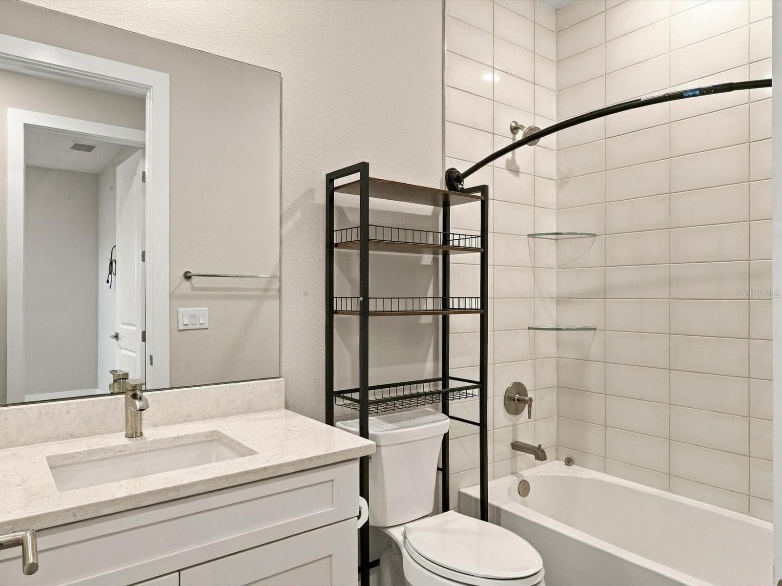 Villa at 18519 DAYSPRING PL, VENICE, photo 23 of 60