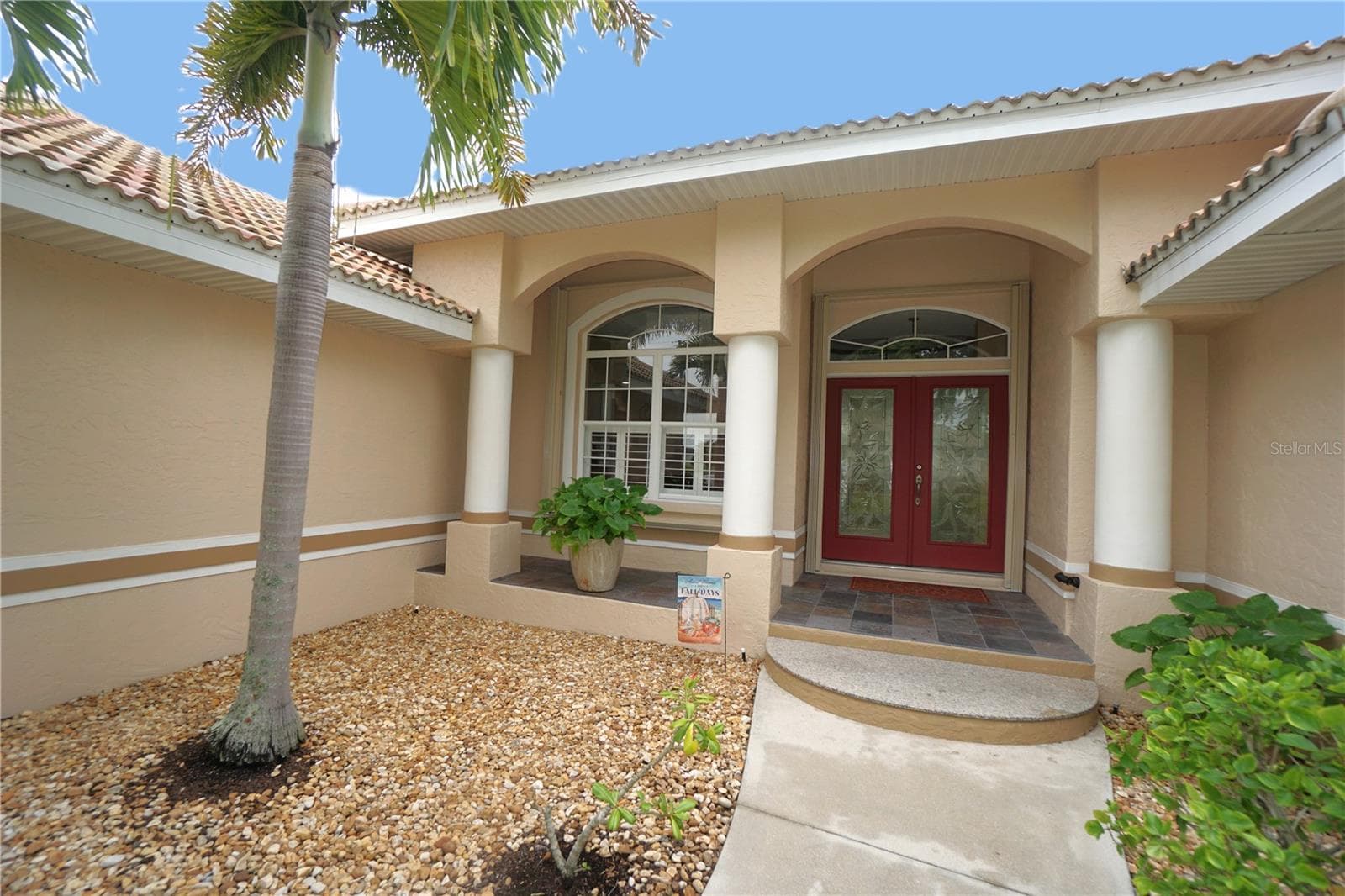Single Family Residence at 17123 BARCREST LN, PUNTA GORDA, photo 4 of 97