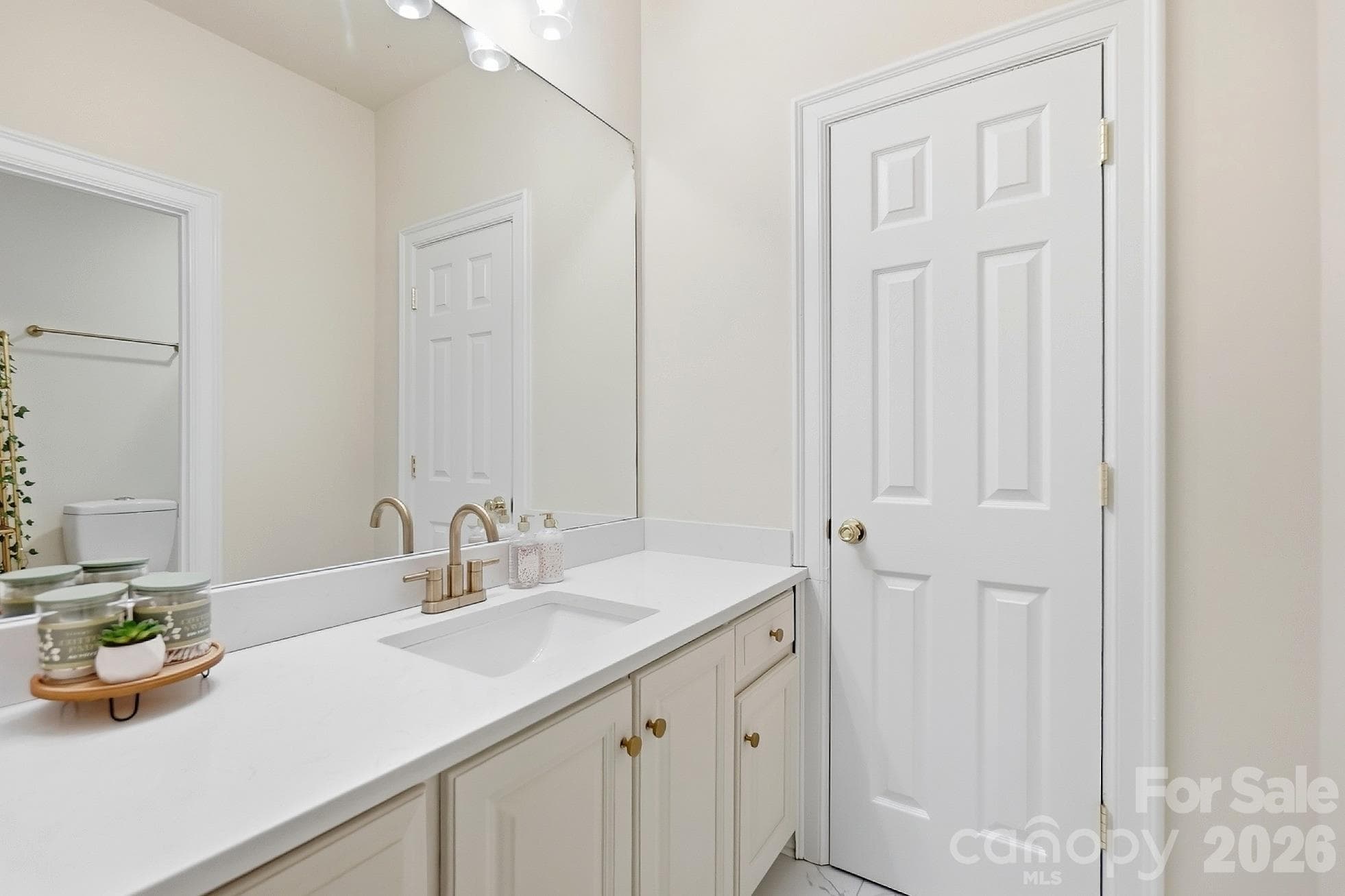 Second Ensuite Bathroom - 3501 Castellaine Drive, Charlotte