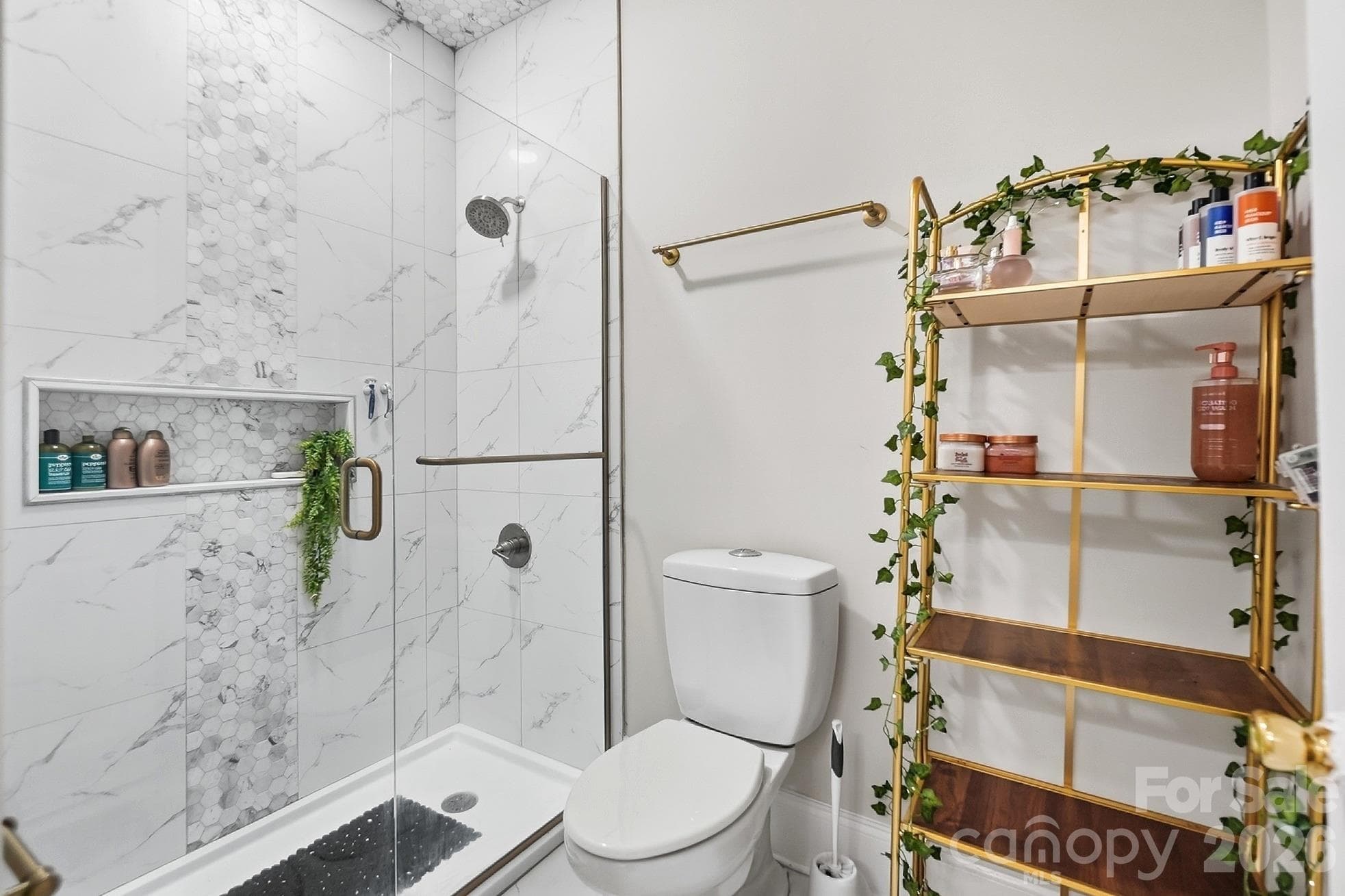 Second Ensuite Bathroom - 3501 Castellaine Drive, Charlotte