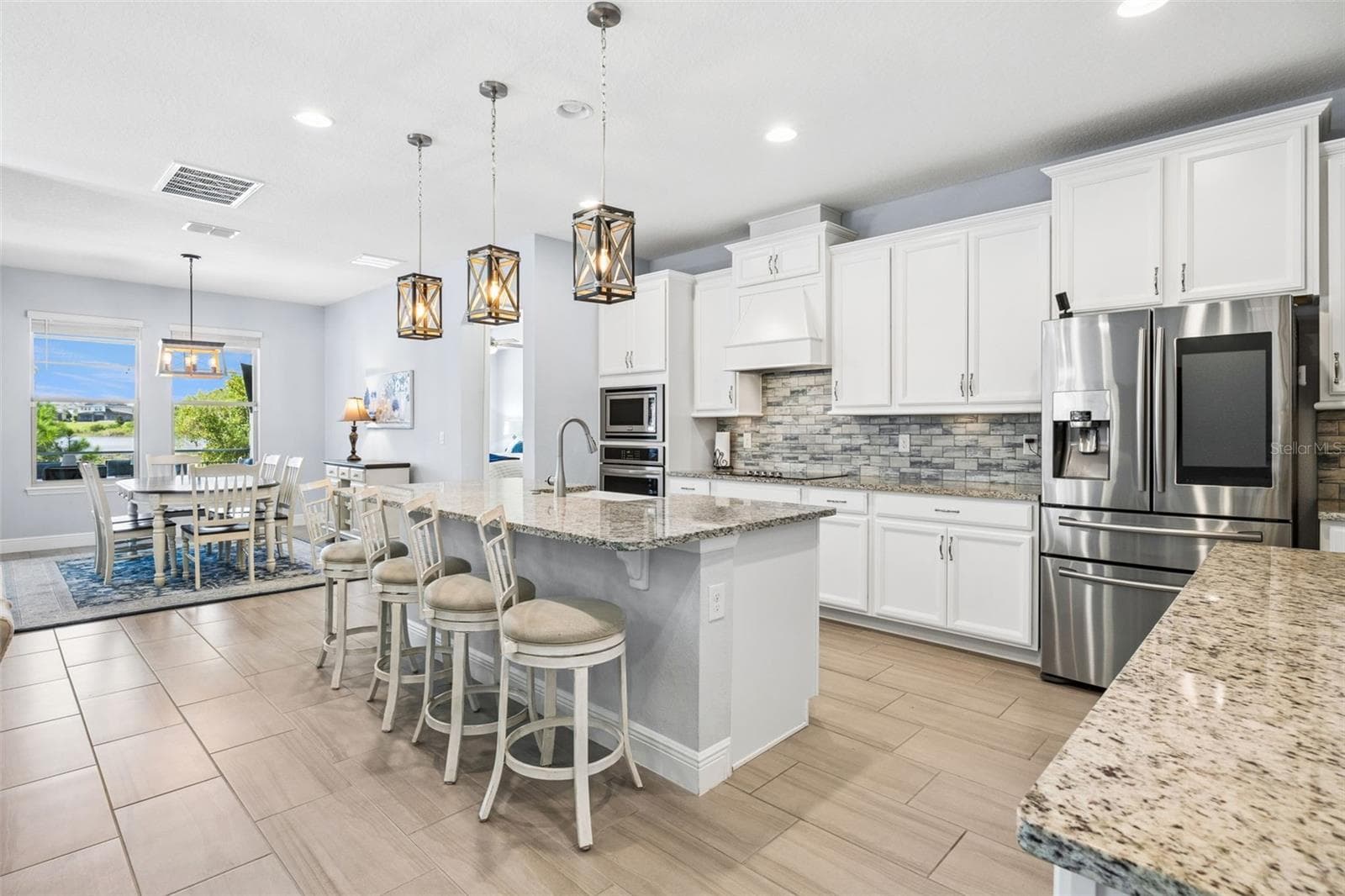 Kitchen with all the Best Upgrades - 10048 BEACH PORT DR, WINTER GARDEN