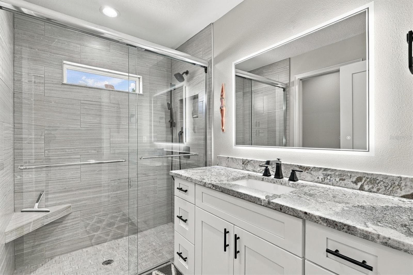 GUEST BATH - 6791 SW 179TH COURT RD, DUNNELLON