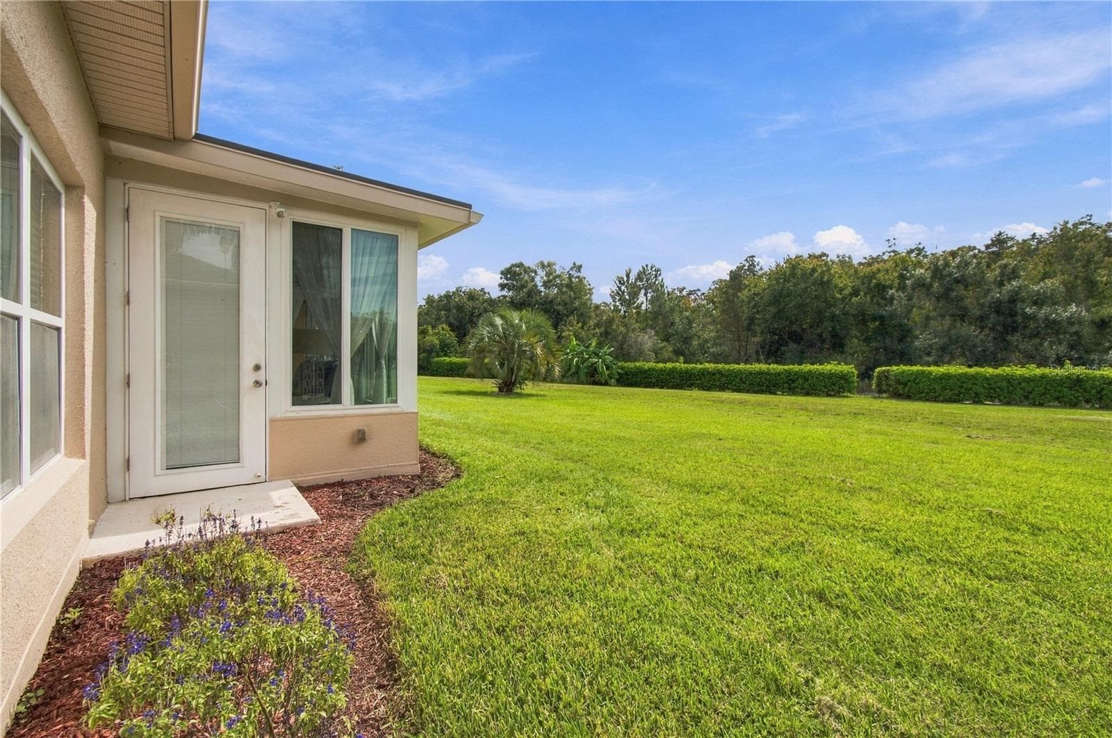 PRIVATE AND RELAXING CONSERVATION AREA - 124 VENTANA DR, POINCIANA