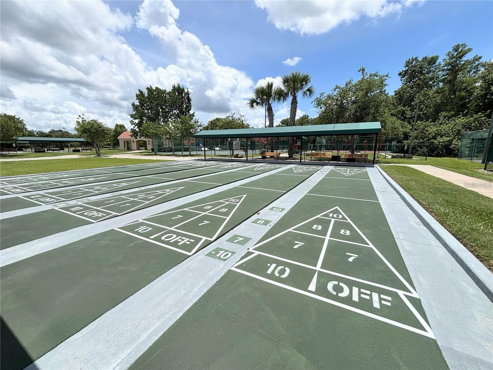 SHUFFLEBORAD - 124 VENTANA DR, POINCIANA