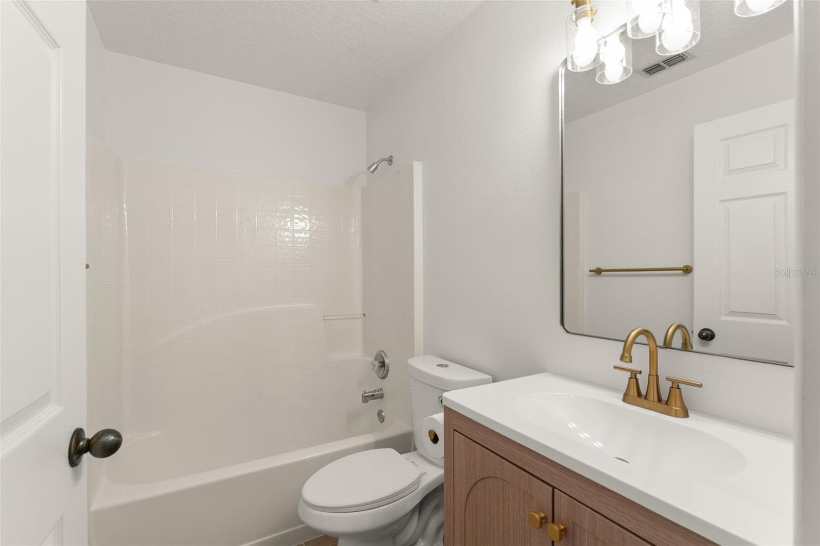 Single Family Residence at 13050 PRAIRIE MEADOWS DR, ORLANDO, photo 11 of 35