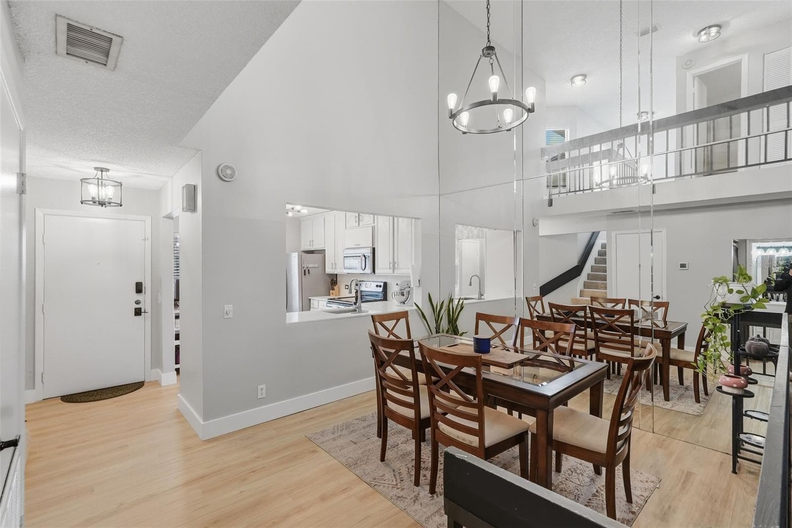 Townhouse at 6140 SUN BLVD #7, ST PETERSBURG, photo 8 of 40