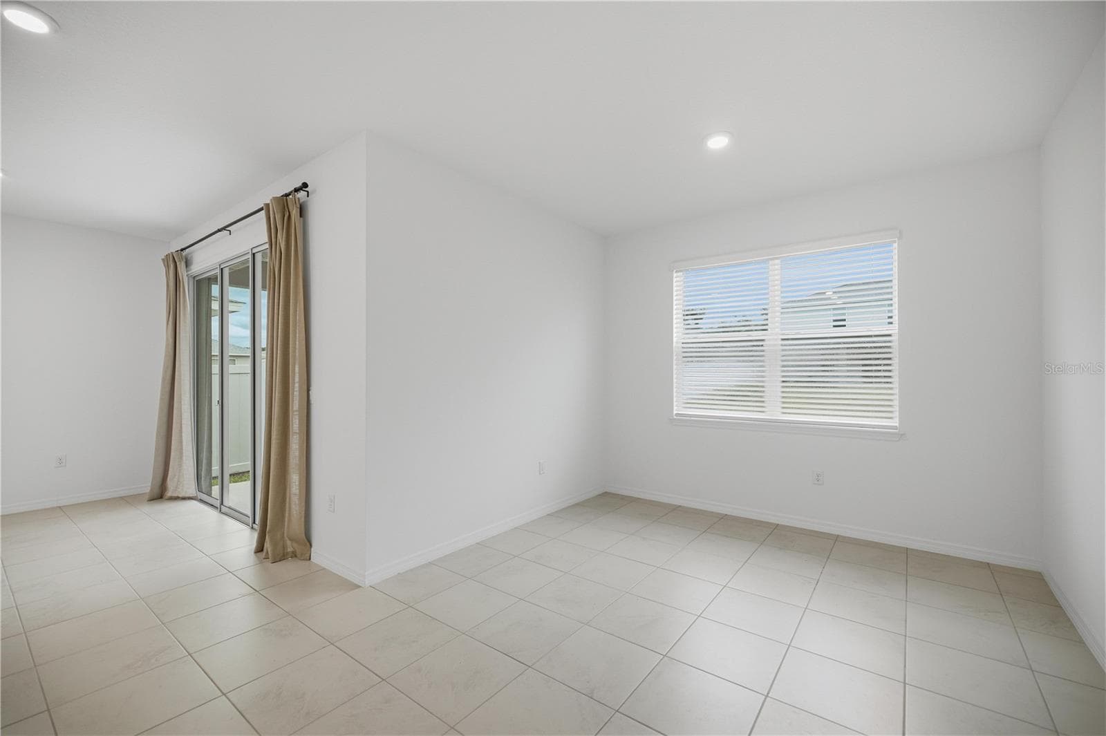 Dining Nook - 7118 SW 57TH LN, OCALA
