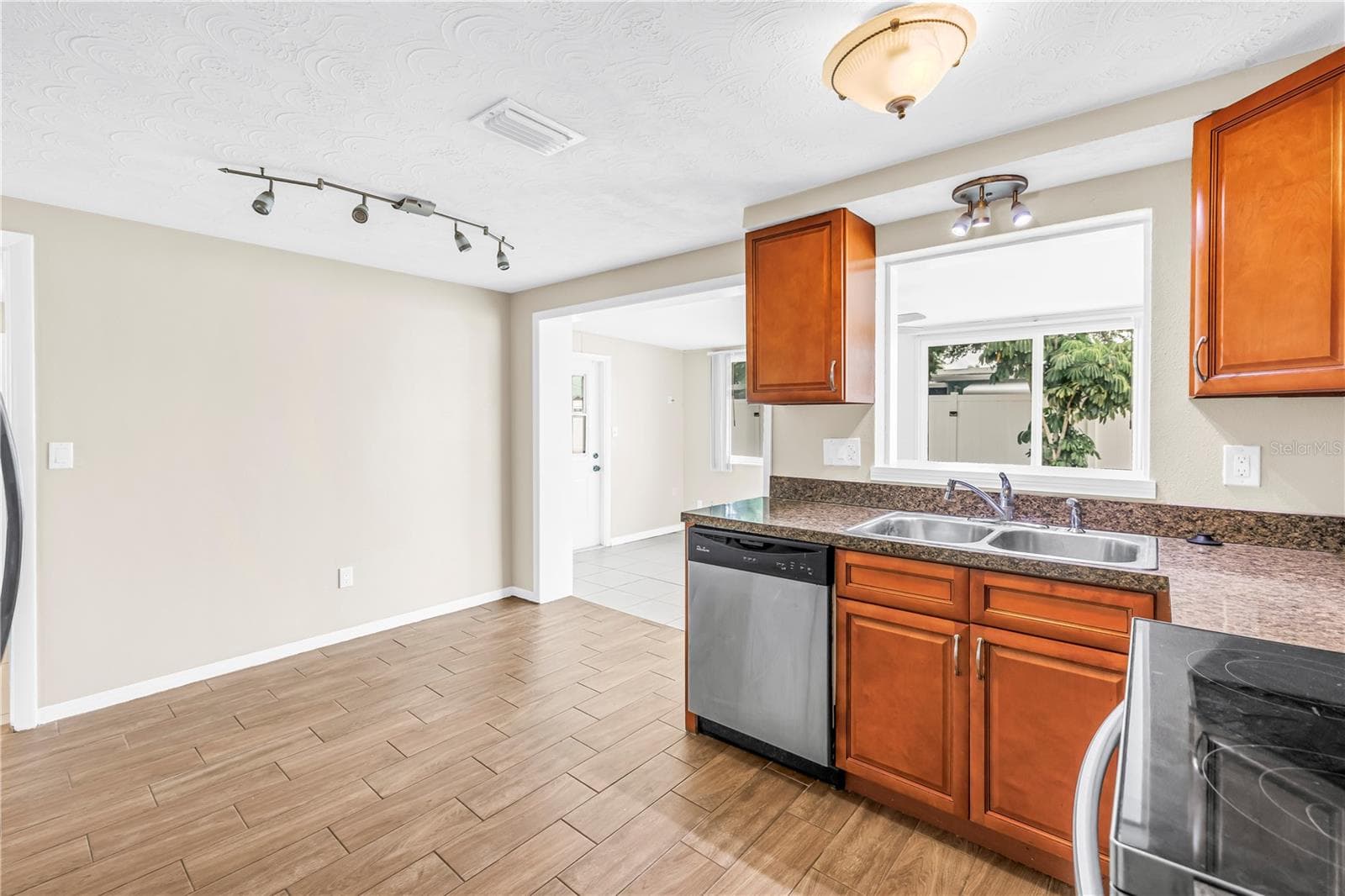 Single Family Residence at 1516 DERRICK ST, HOLIDAY, photo 14 of 48