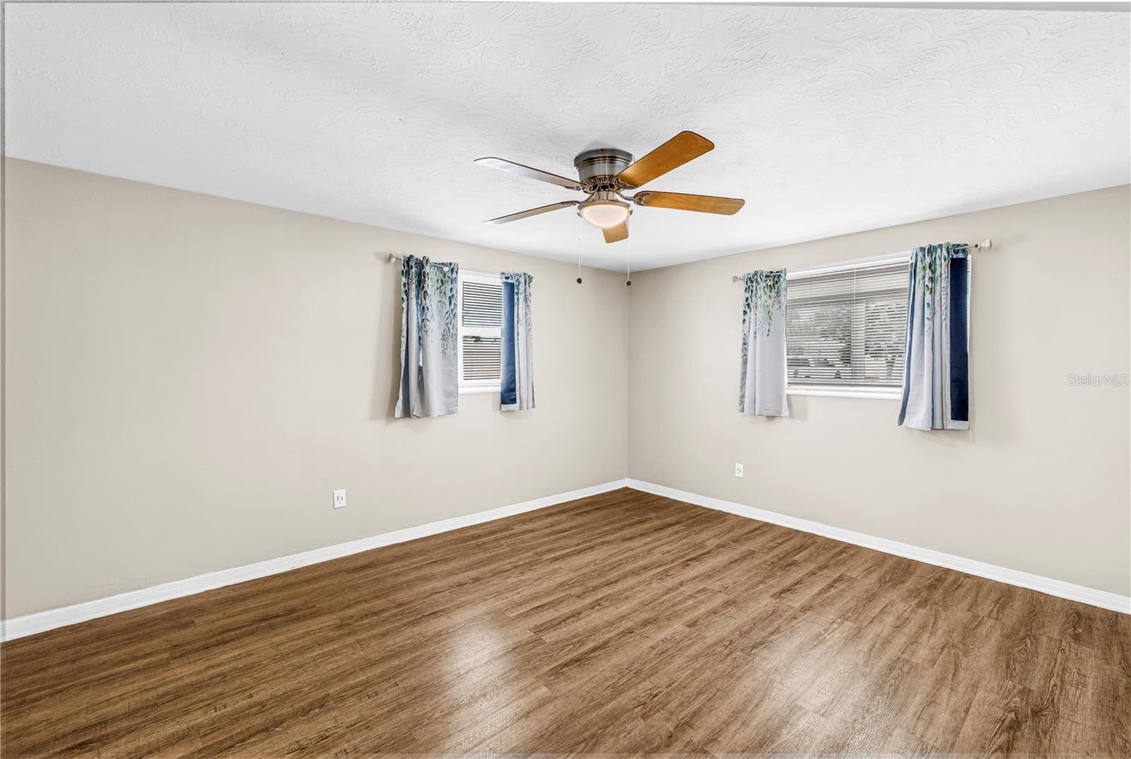second bedroom - 1516 DERRICK ST, HOLIDAY