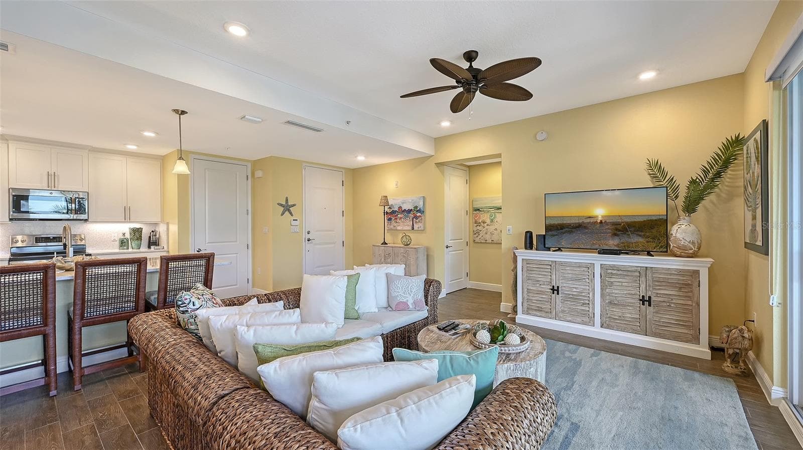 Condominium at 388 ARUBA CIR #201, BRADENTON, photo 15 of 80