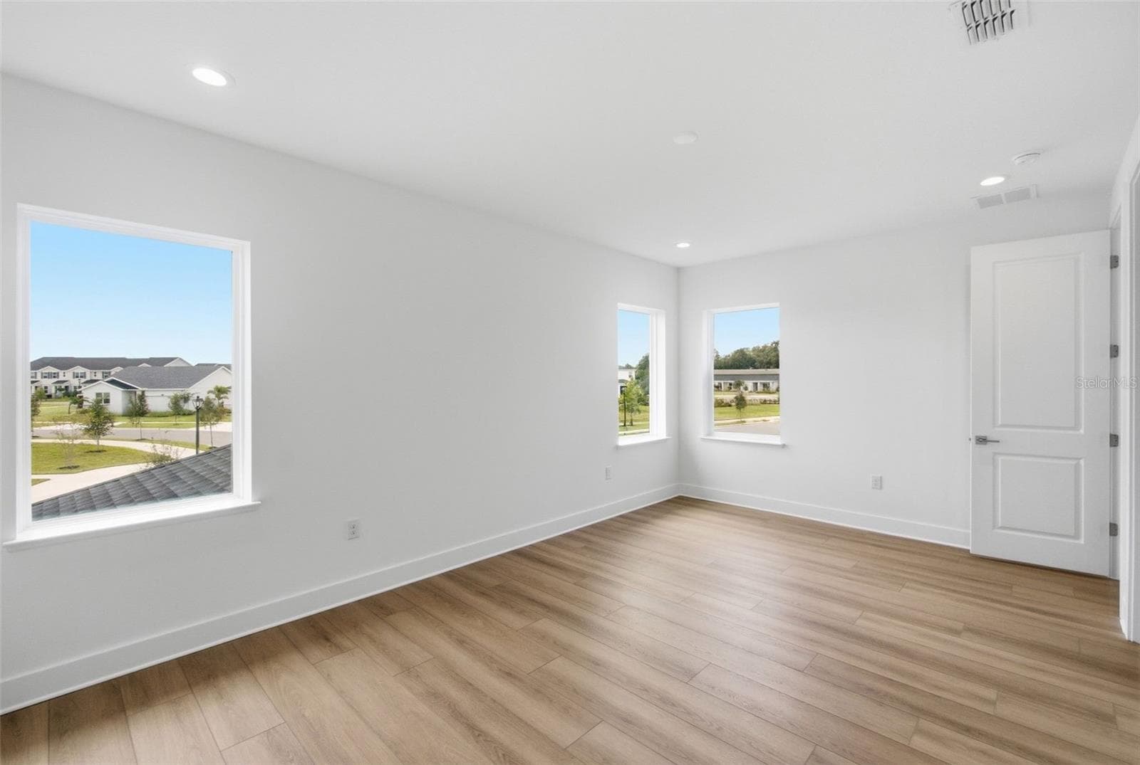 Upstairs Secondary Bedroom 3 (En-Suite) - 1712 STONECLIFF DR, APOPKA
