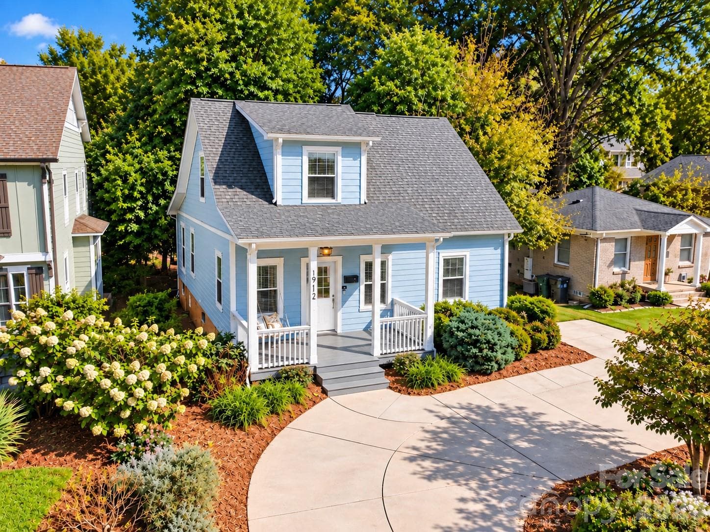Single Family Residence at 1912 Parson Drive, Charlotte, photo 2 of 31