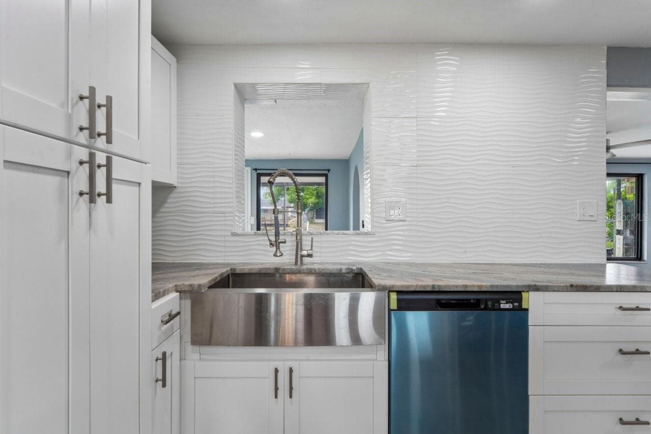 Single Family Residence at 13701 LESLIE DR, HUDSON, photo 10 of 96