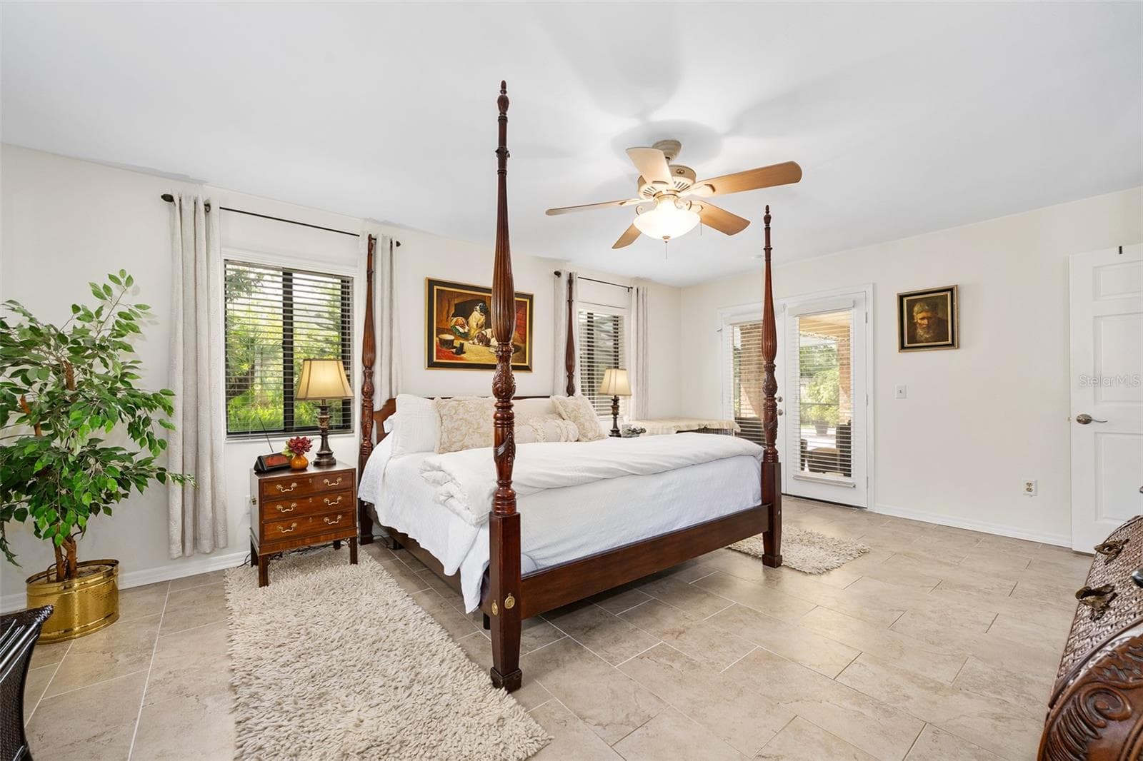 Owners suite on main floor - 1 CROOKED BRIDGE WAY, ORMOND BEACH