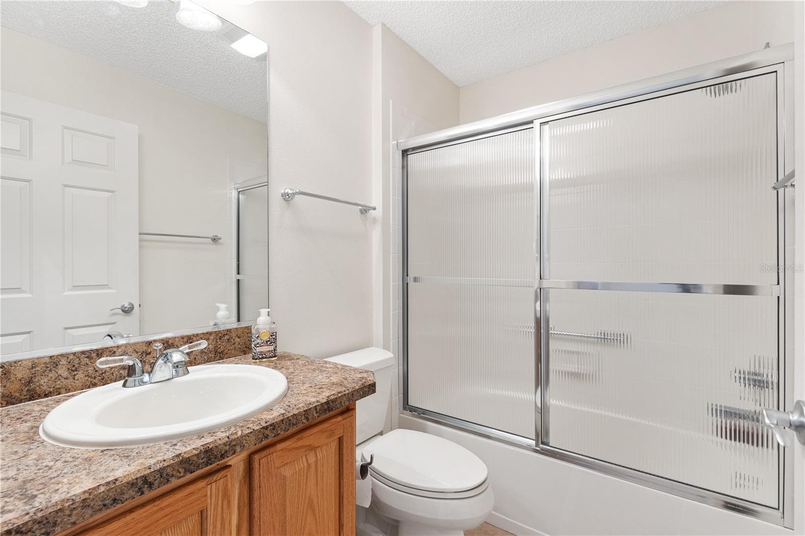 GUEST BATH - 1318 GREENVILLE WAY, THE VILLAGES
