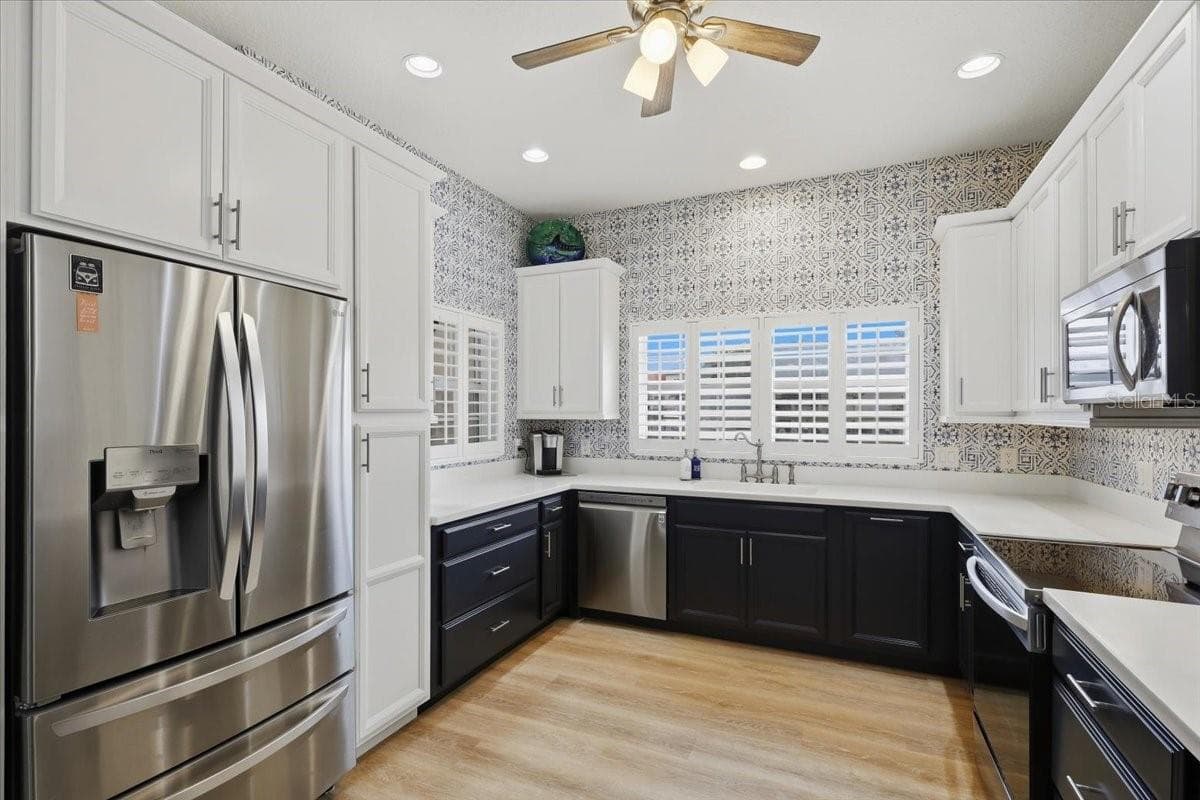 Gorgeous brand new kitchen - 2 MARINA POINT PL, PALM COAST