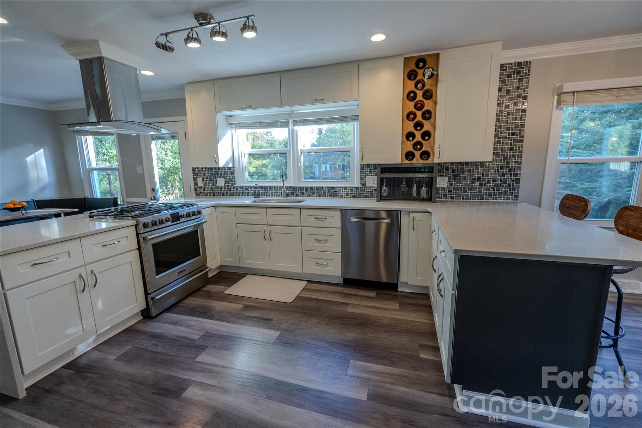 Single Family Residence at 7055 Crossridge Road, Charlotte, photo 2 of 42