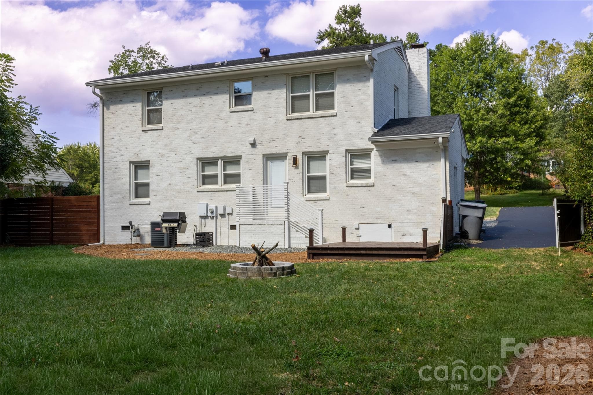 Single Family Residence at 7055 Crossridge Road, Charlotte, photo 31 of 42