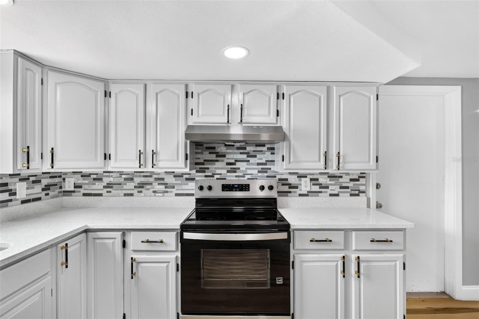 Single Family Residence at 9516 GRAY FOX LN, PORT RICHEY, photo 6 of 26