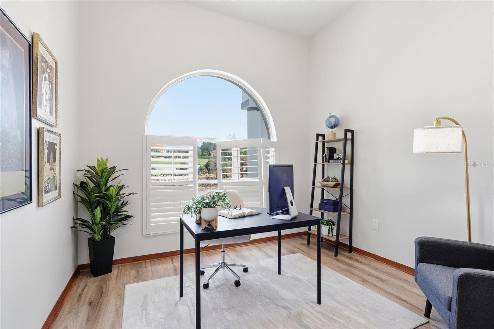 Designated Office Space - 546 W FENWAY DR, HERNANDO