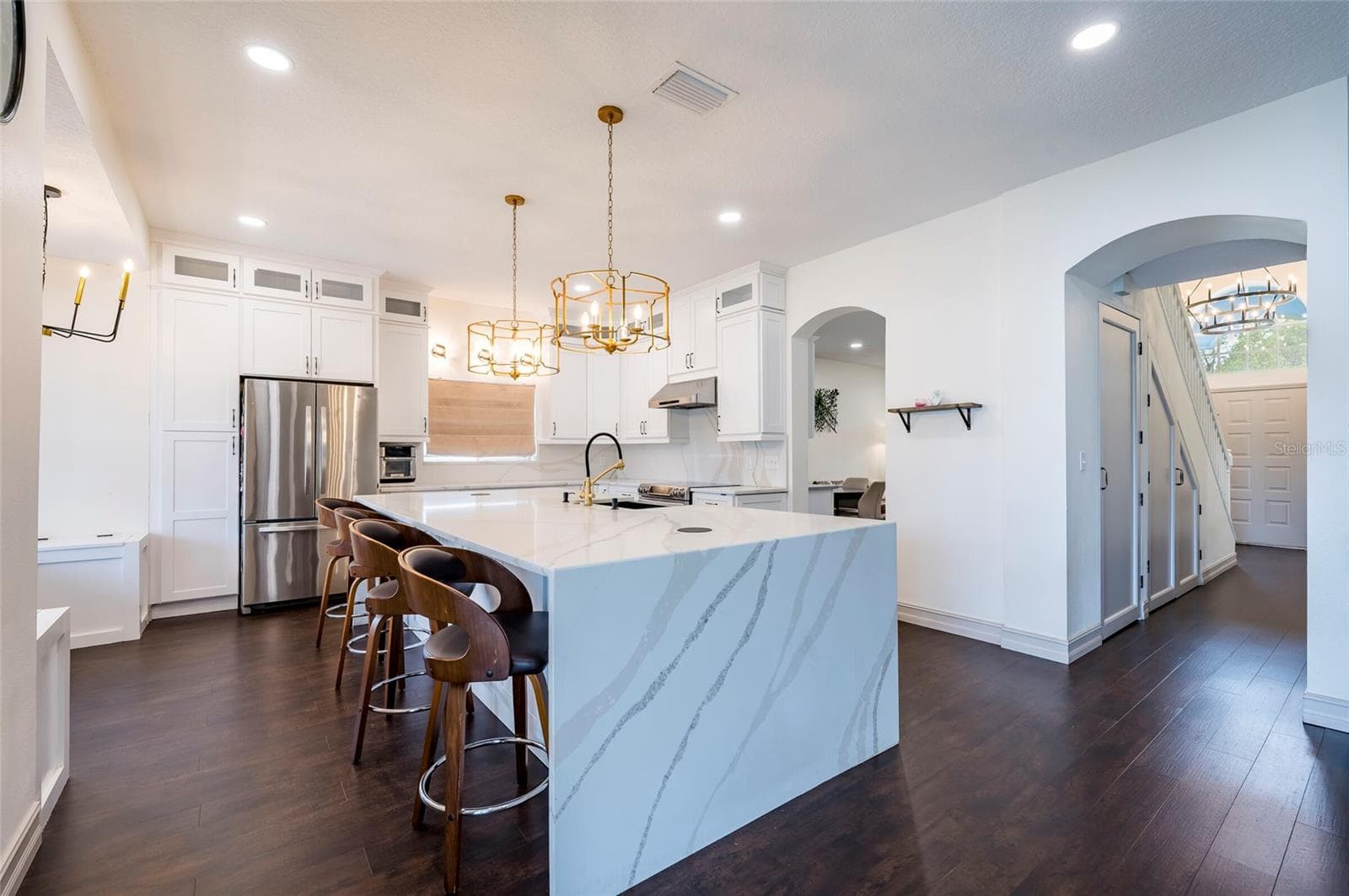 Single Family Residence at 18182 SANDY POINTE DR, TAMPA, photo 16 of 57