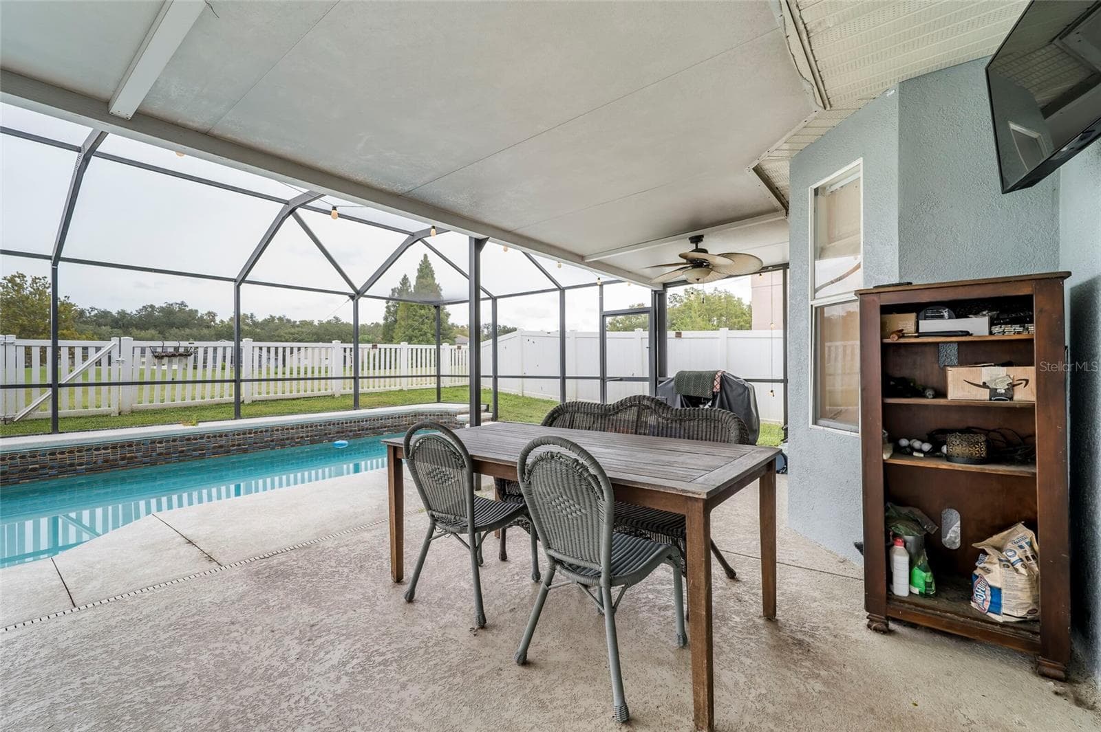 Single Family Residence at 18182 SANDY POINTE DR, TAMPA, photo 45 of 57